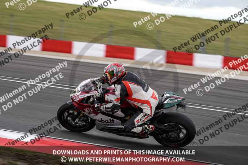 cadwell no limits trackday;cadwell park;cadwell park photographs;cadwell trackday photographs;enduro digital images;event digital images;eventdigitalimages;navarra;no limits trackdays;peter wileman photography;racing digital images;trackday digital images;trackday photos